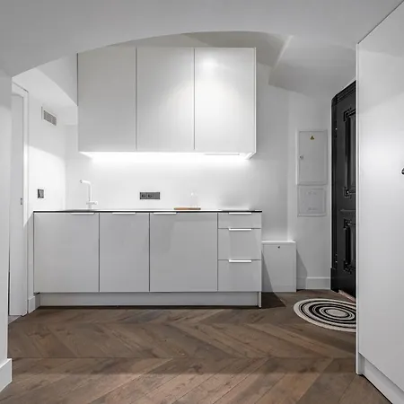 Modern, Cozy In The Most Central Area *